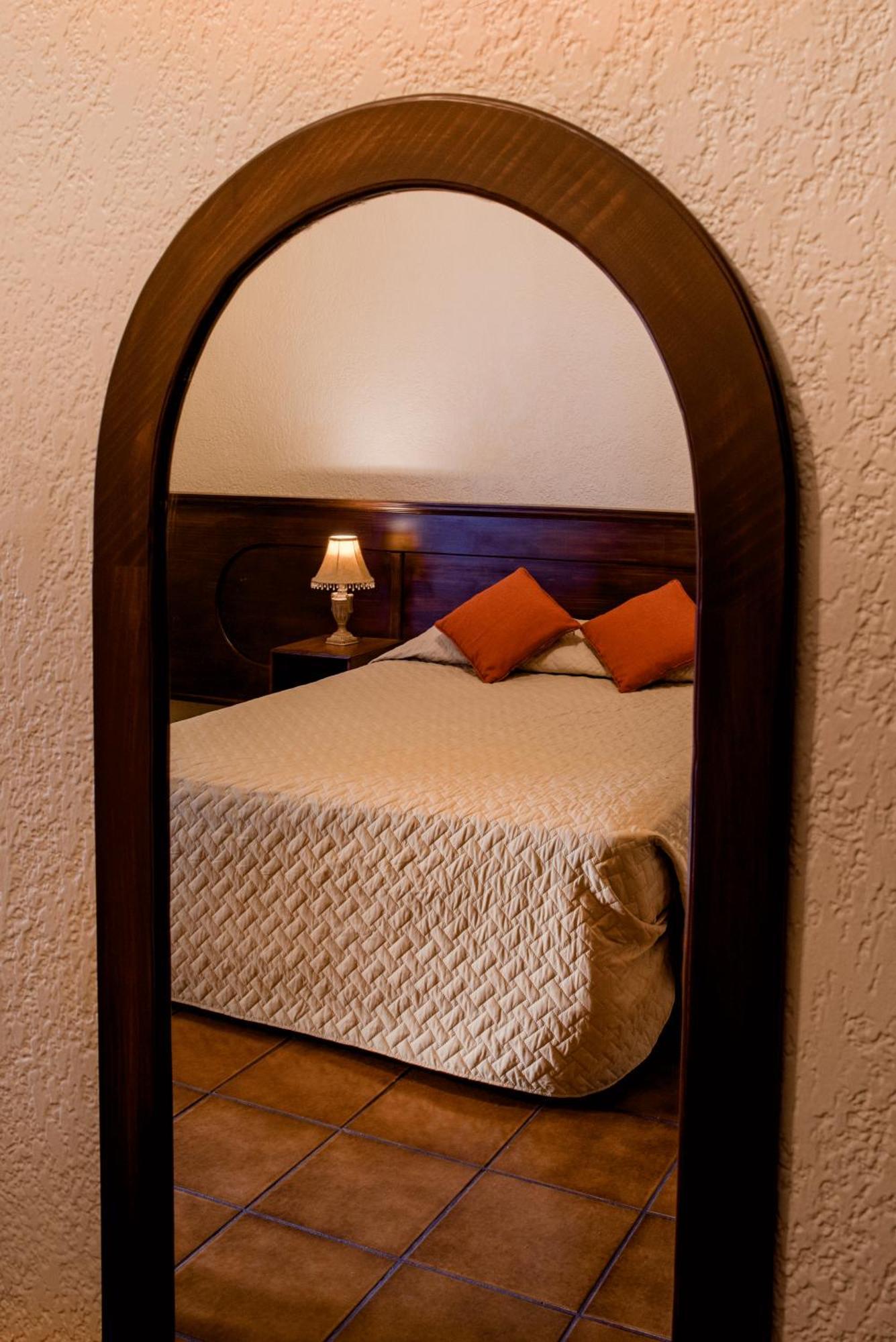 Hotel Villa Espanola Гватемала Экстерьер фото