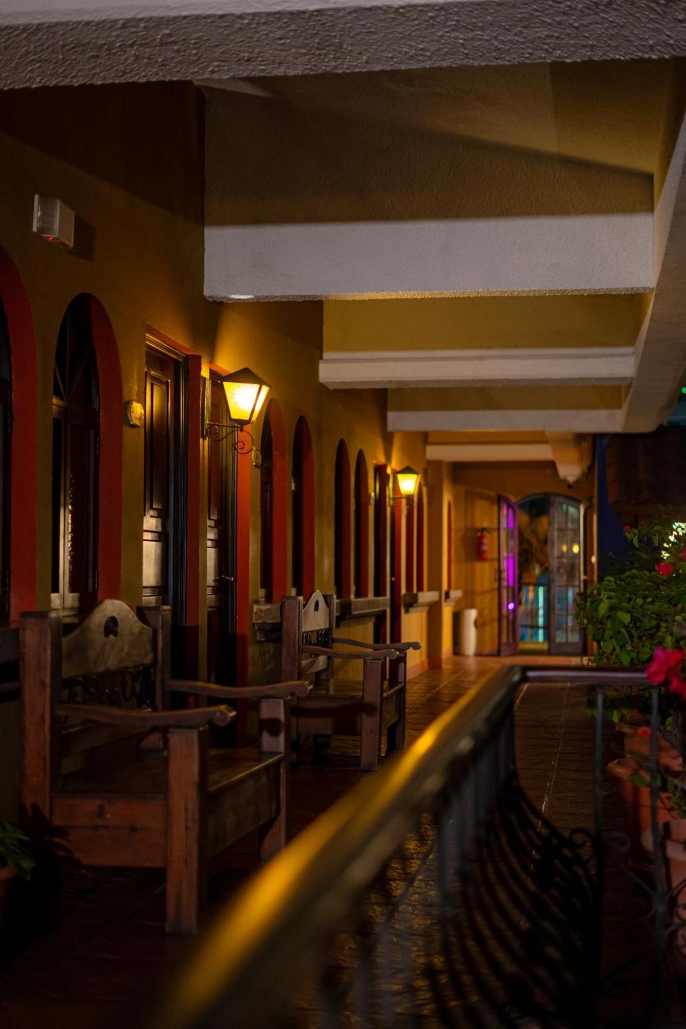 Hotel Villa Espanola Гватемала Экстерьер фото