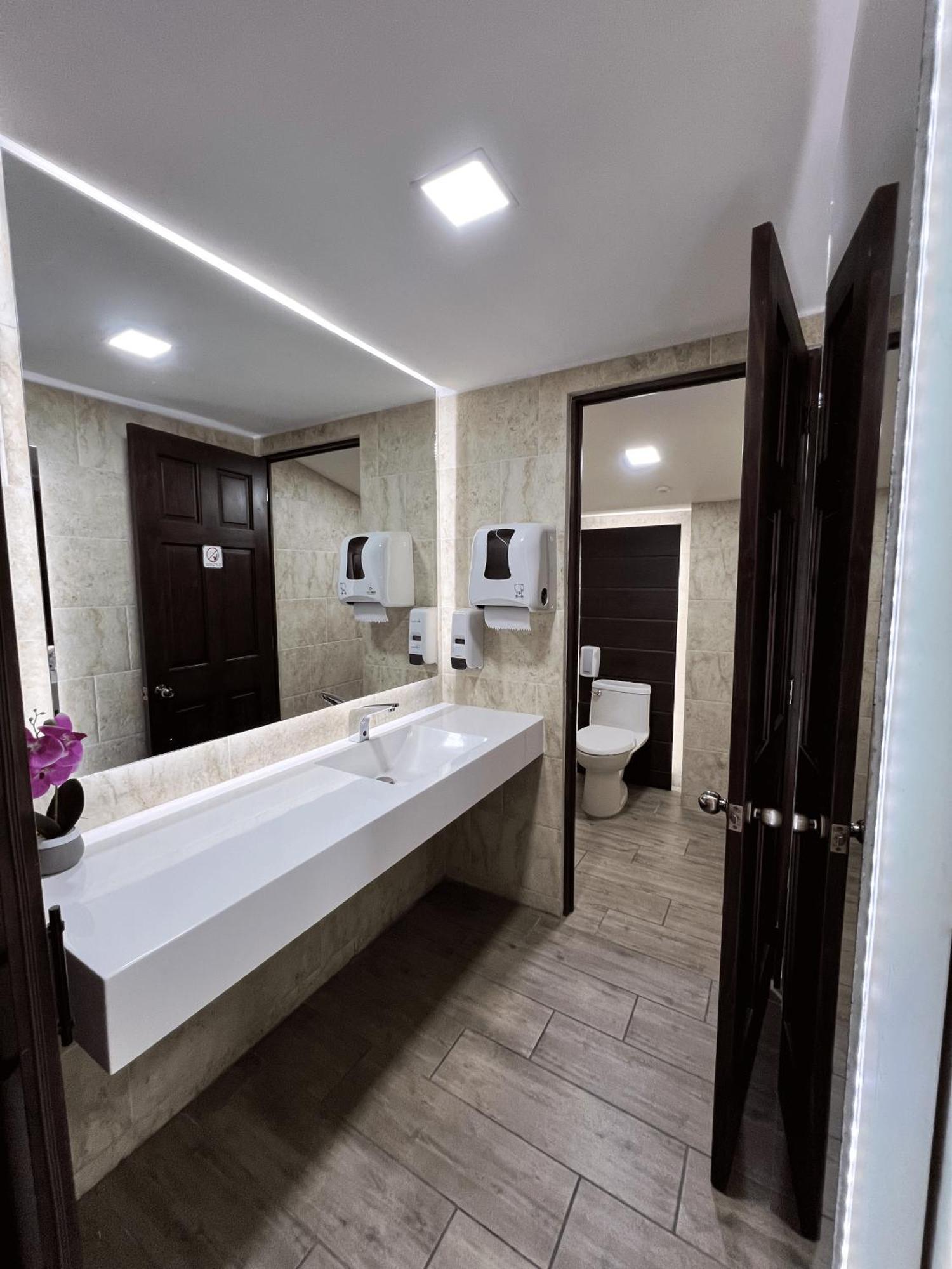 Hotel Villa Espanola Гватемала Экстерьер фото